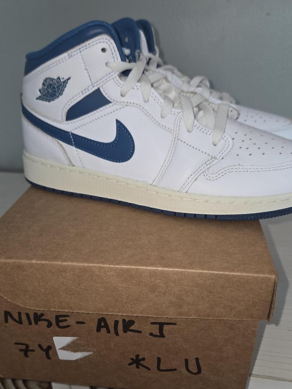 Jordan Men's Mid-Top Sneakers in White and Blue. Brand New